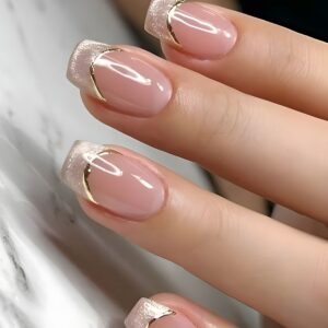 Cat-Eye Nails